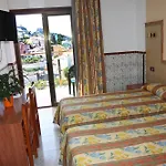 Univers Hotel 3*