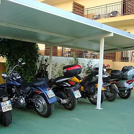 Hotel Univers 3*