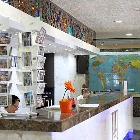 Hotel Univers 3*