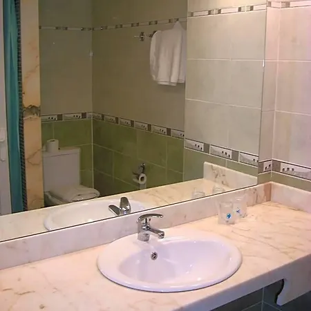 Hotel Univers 3*
