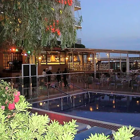 Univers Hotel Roses