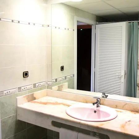Univers Otel