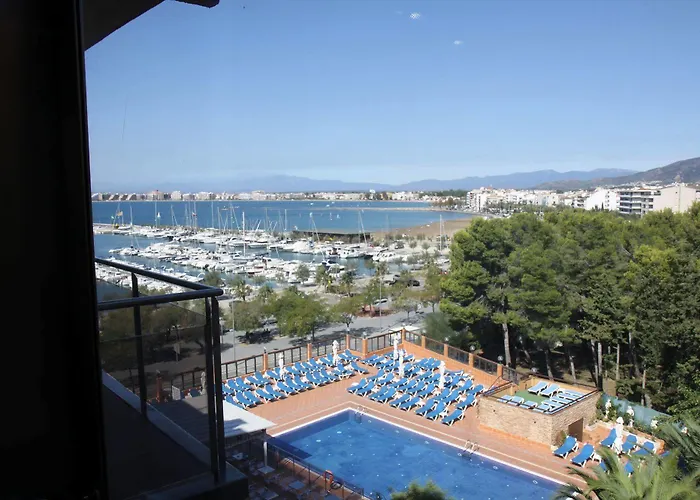 Univers Hotel Roses