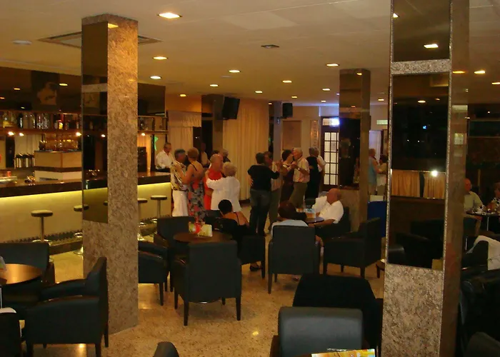Univers Hotel Roses