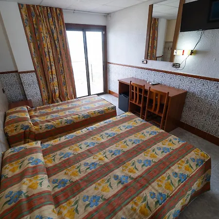Hotel Univers 3*