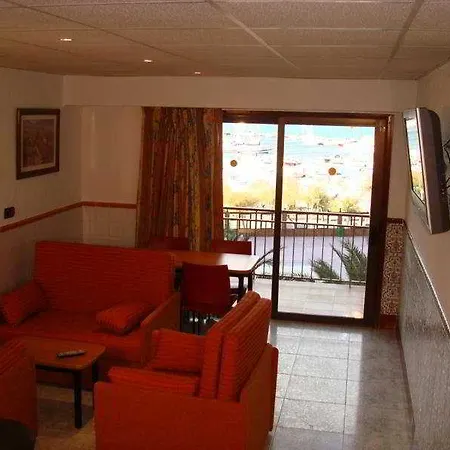 Hotel Univers 3*