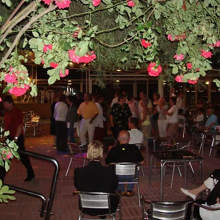 Univers Hotel 3*